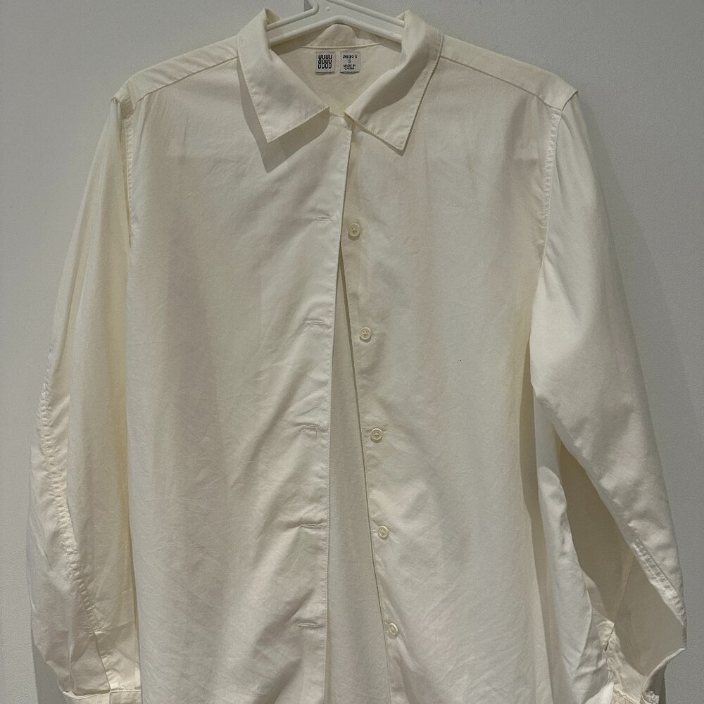Uniqlo U Oversized Shirt Minimalist & Versatile